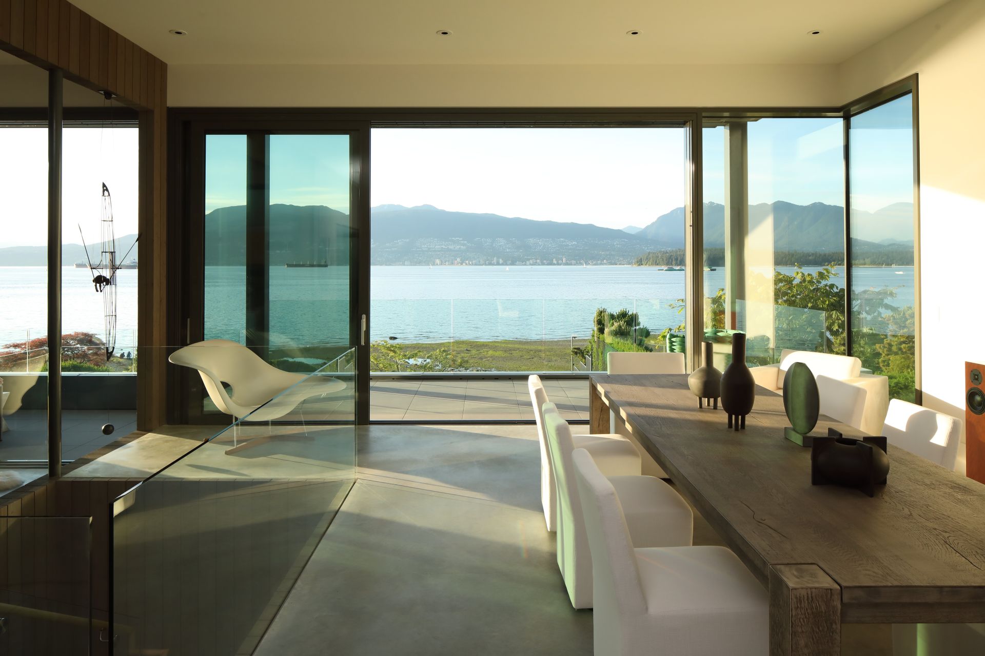 Vancouver residence sliding door curtain wall 2