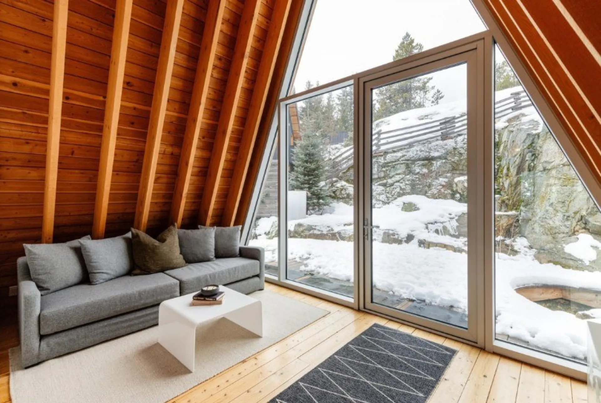 Blackcomb glass curtain wall glazing aluminum windows raico 4