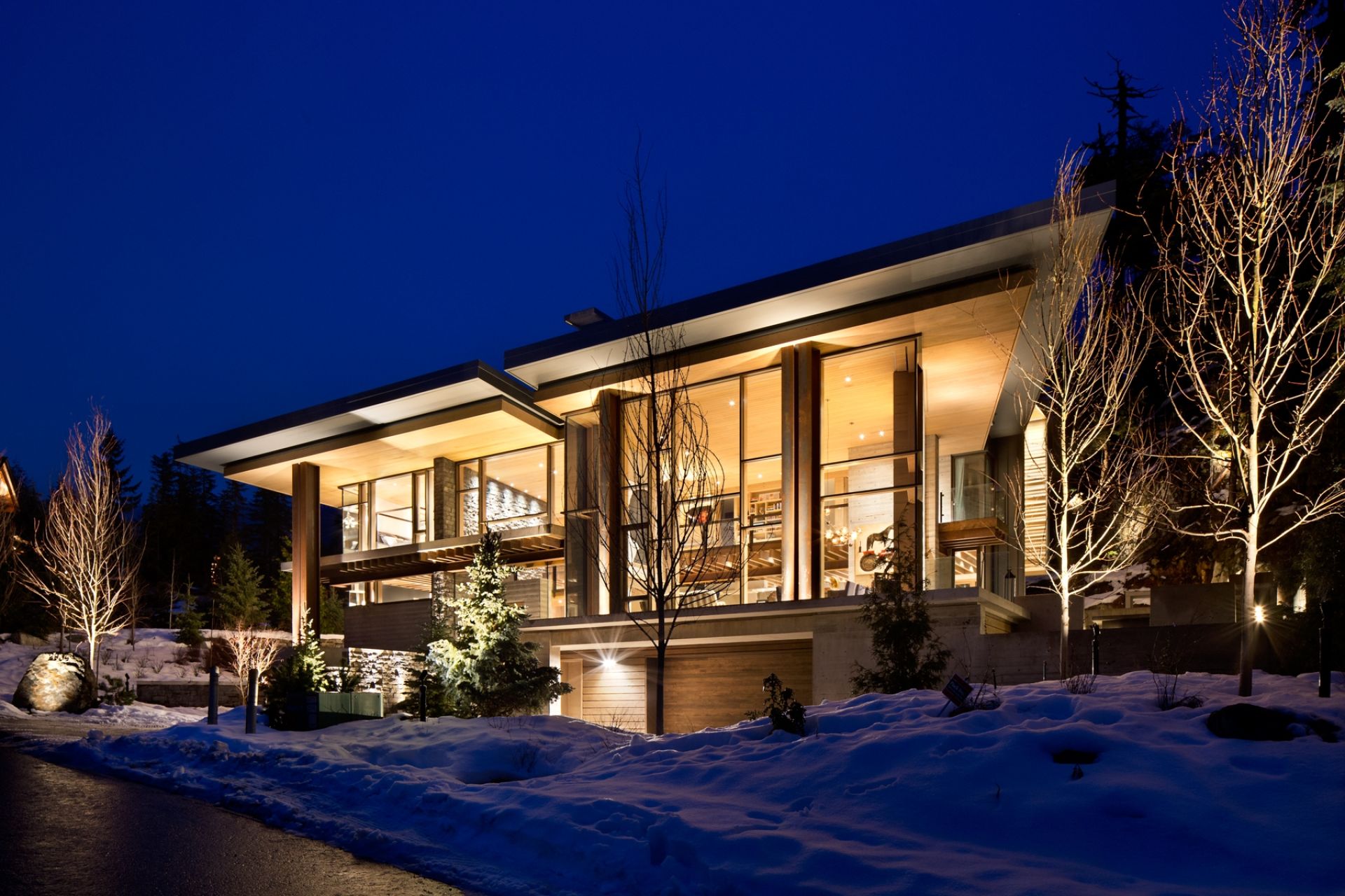 Whistler residence raico thermhi wood curtain wall windows 1