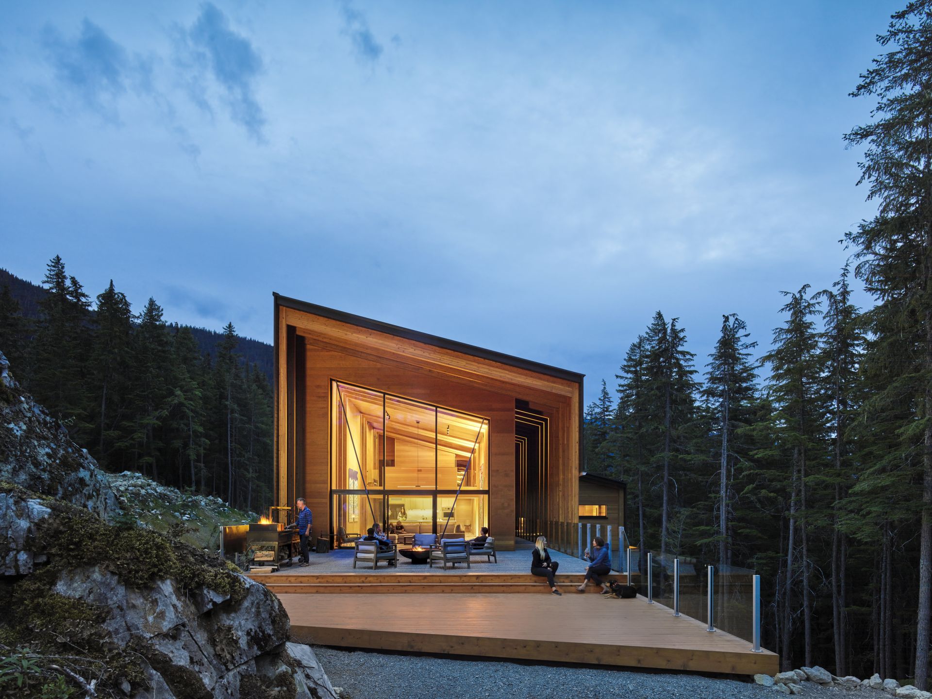 Soo valley cabine curtain wall wood windows raico thermhi 1