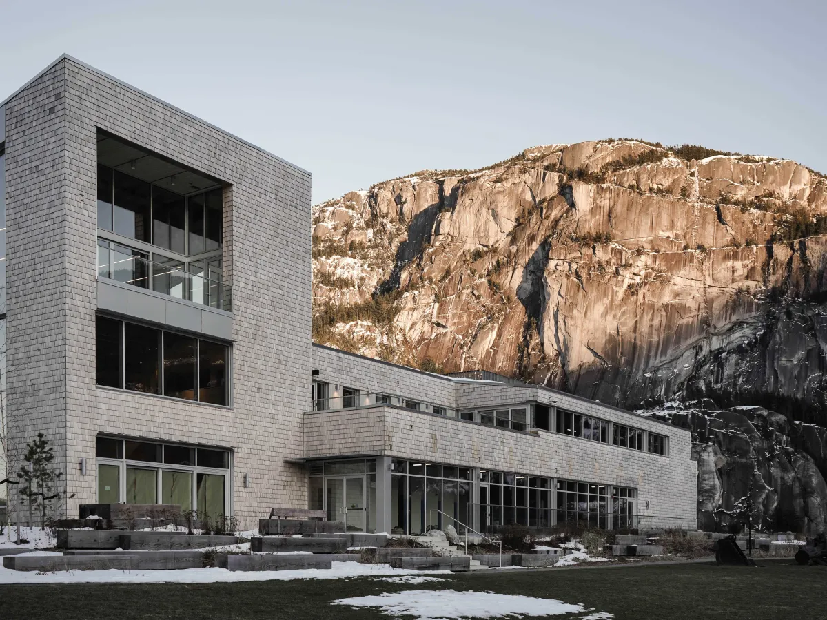 Squamish oceanfront curtain wall aluminum windows raico 3