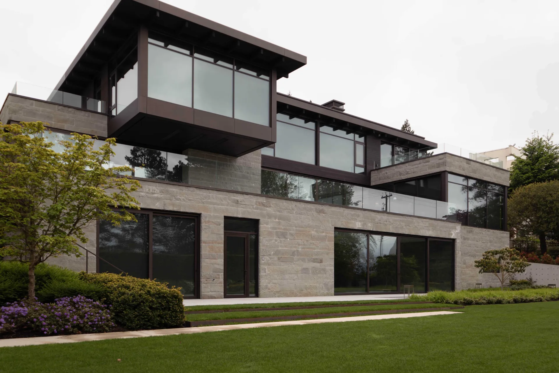 Vancouver residence curtain wall raico aluminum window 2