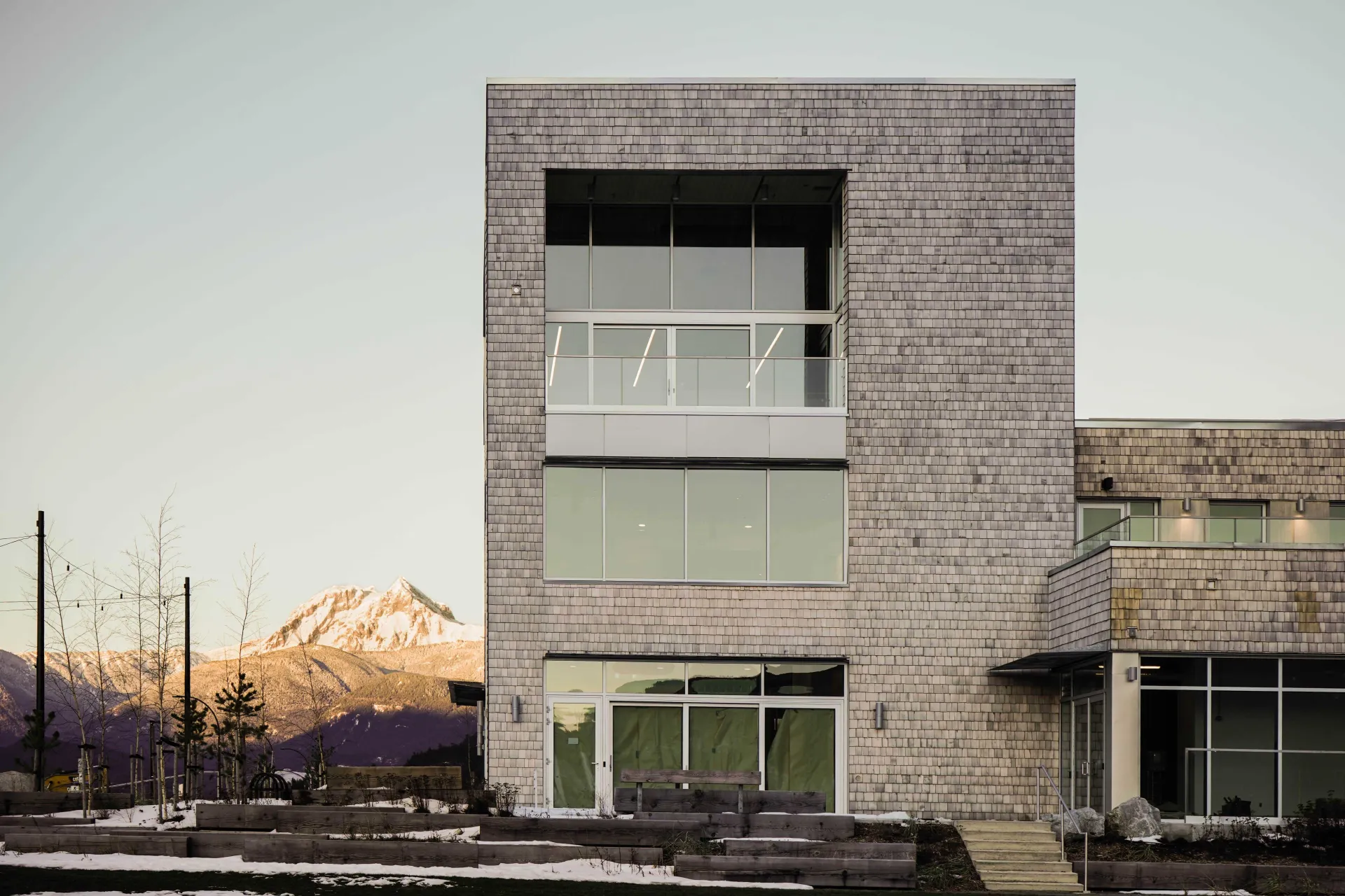 Squamish oceanfront curtain wall aluminum windows raico 2