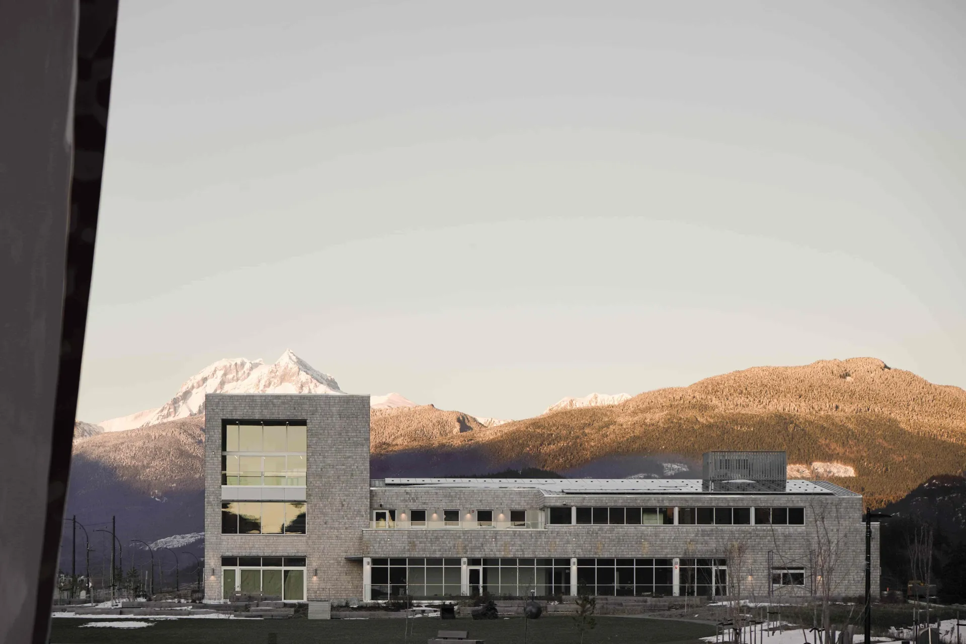 Squamish oceanfront curtain wall aluminum windows raico 5