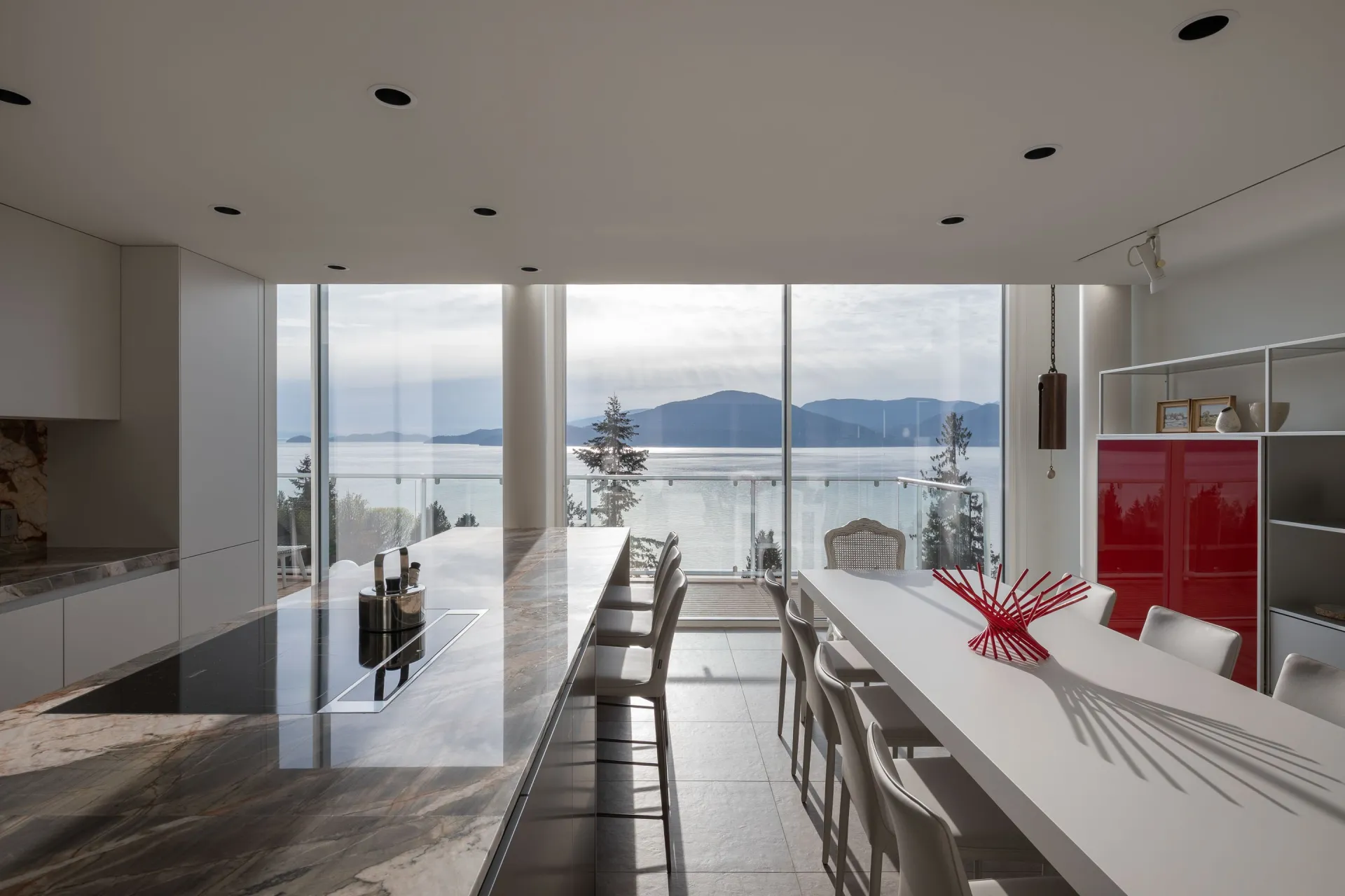 Lions-bay-residence-raico-aluminum-windows-curtain-wall-glass-architect-house-kitchen