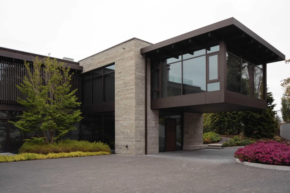Vancouver residence curtain wall raico aluminum window 7