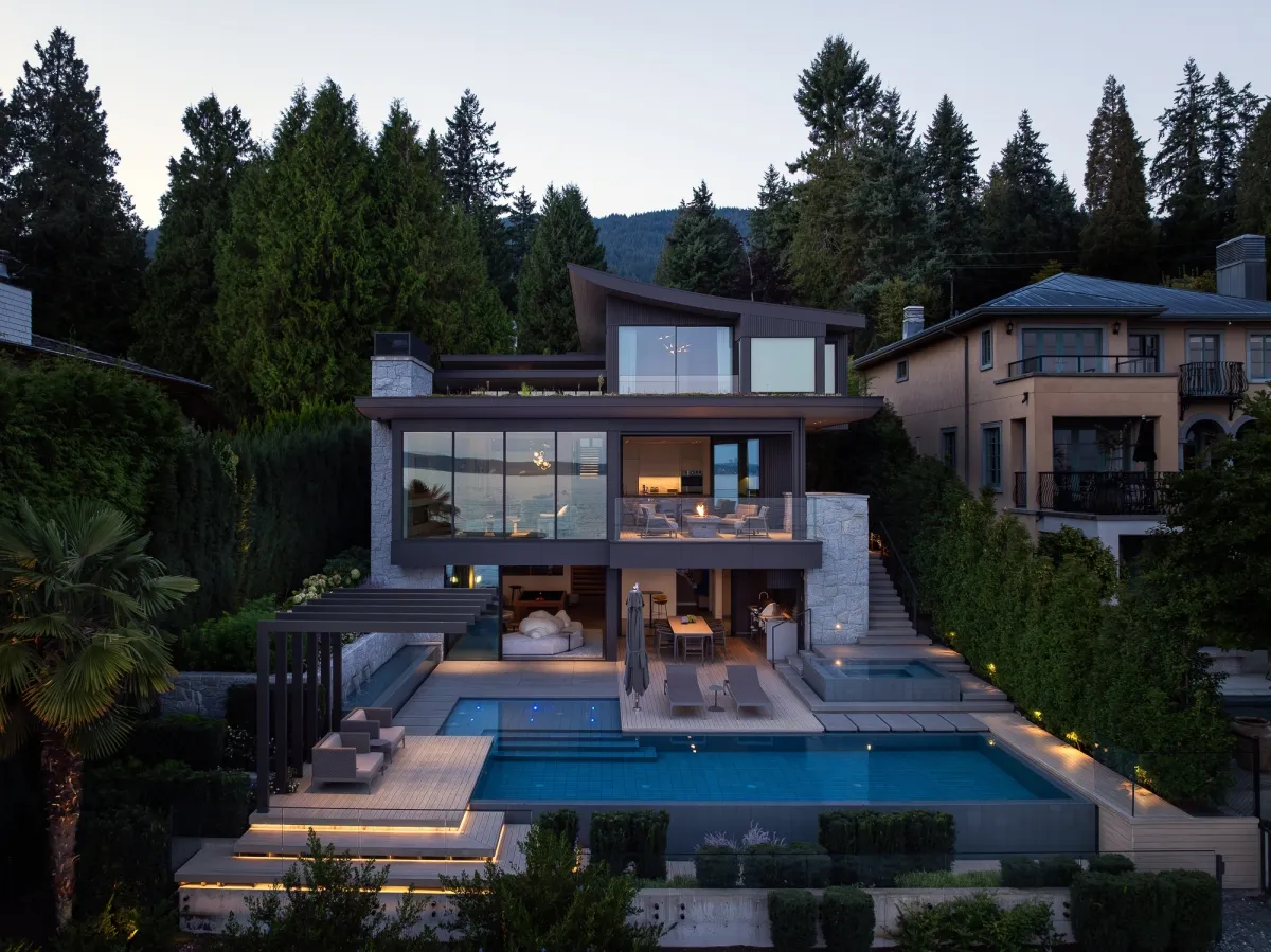 20250910 hlynsky 368 Edit Med