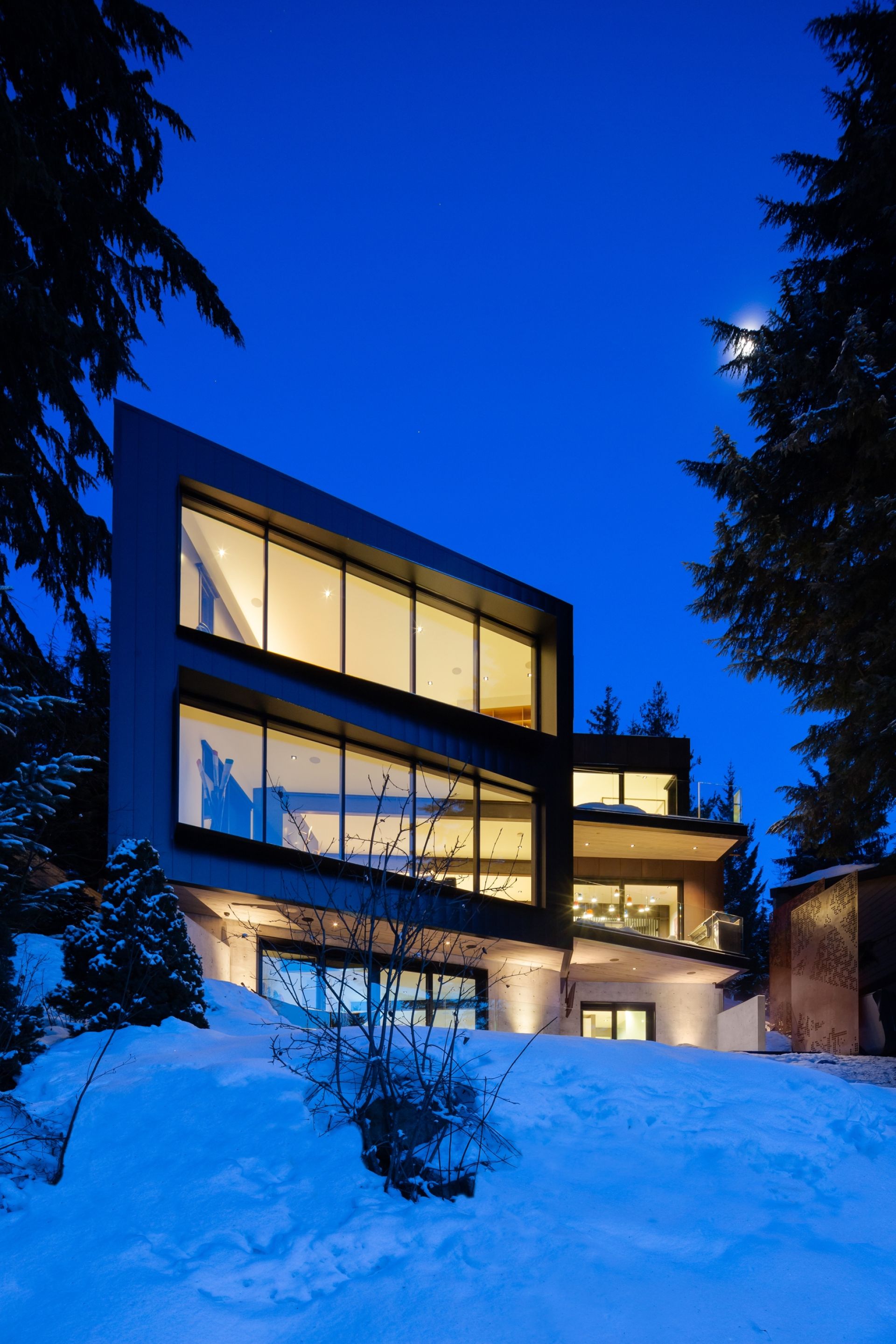 Whistler residence skylight curtain wall raico thermai aluminum windows 1