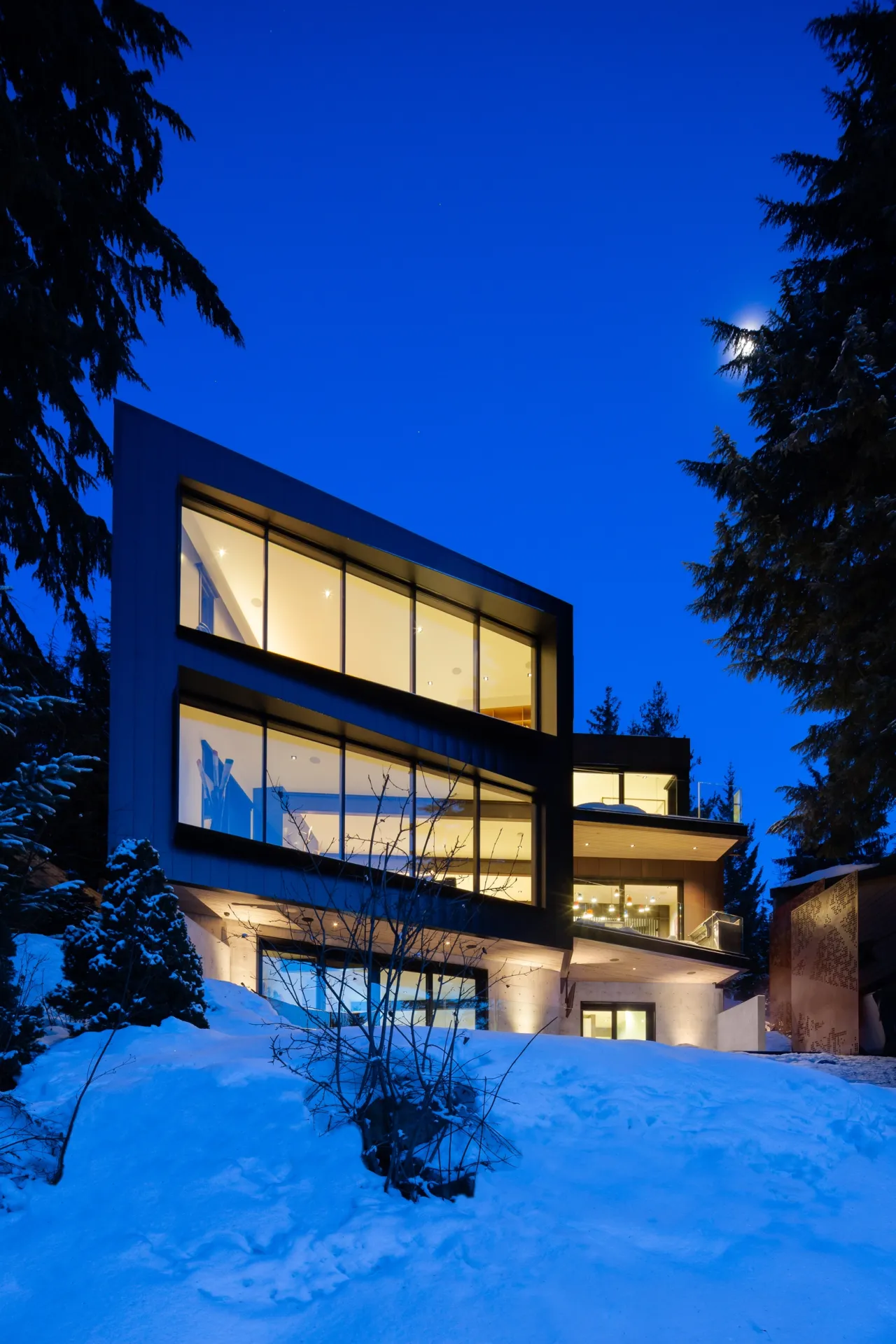 Whistler residence skylight curtain wall raico thermai aluminum windows 1