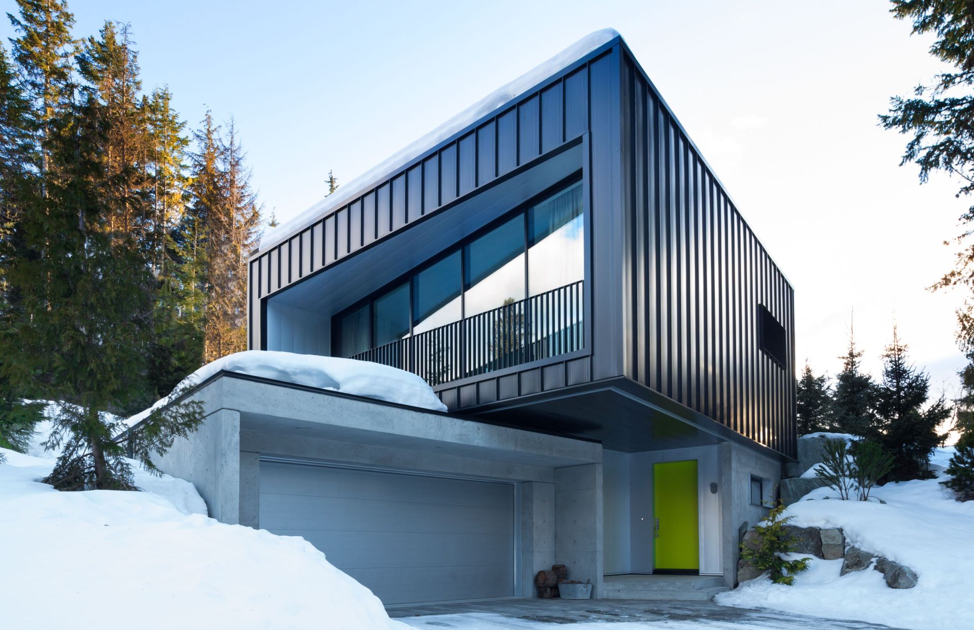Whistler residence curtain wall aluminum raico windows 1
