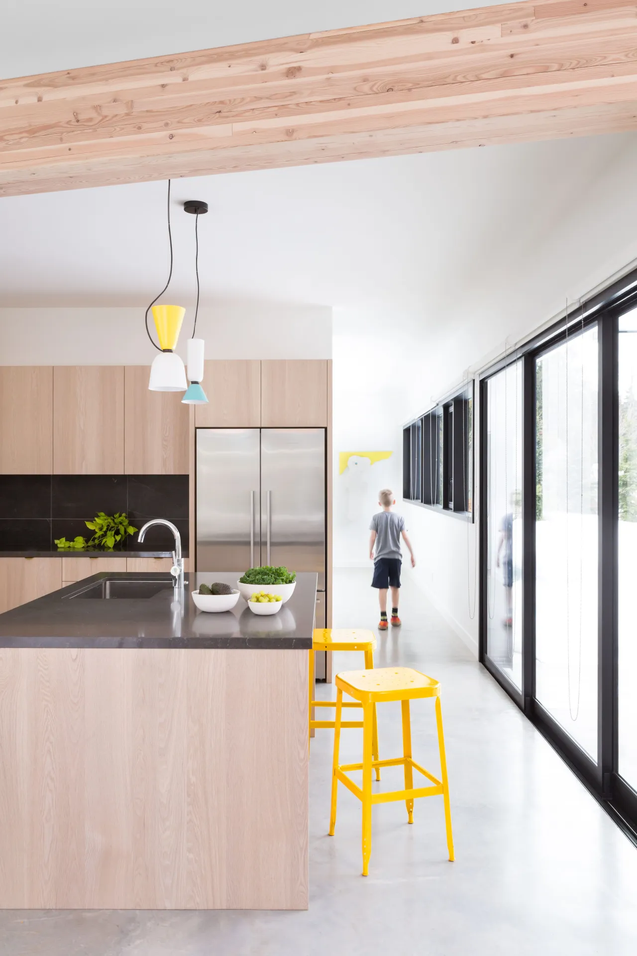 Whistler residence curtain wall aluminum raico windows 3