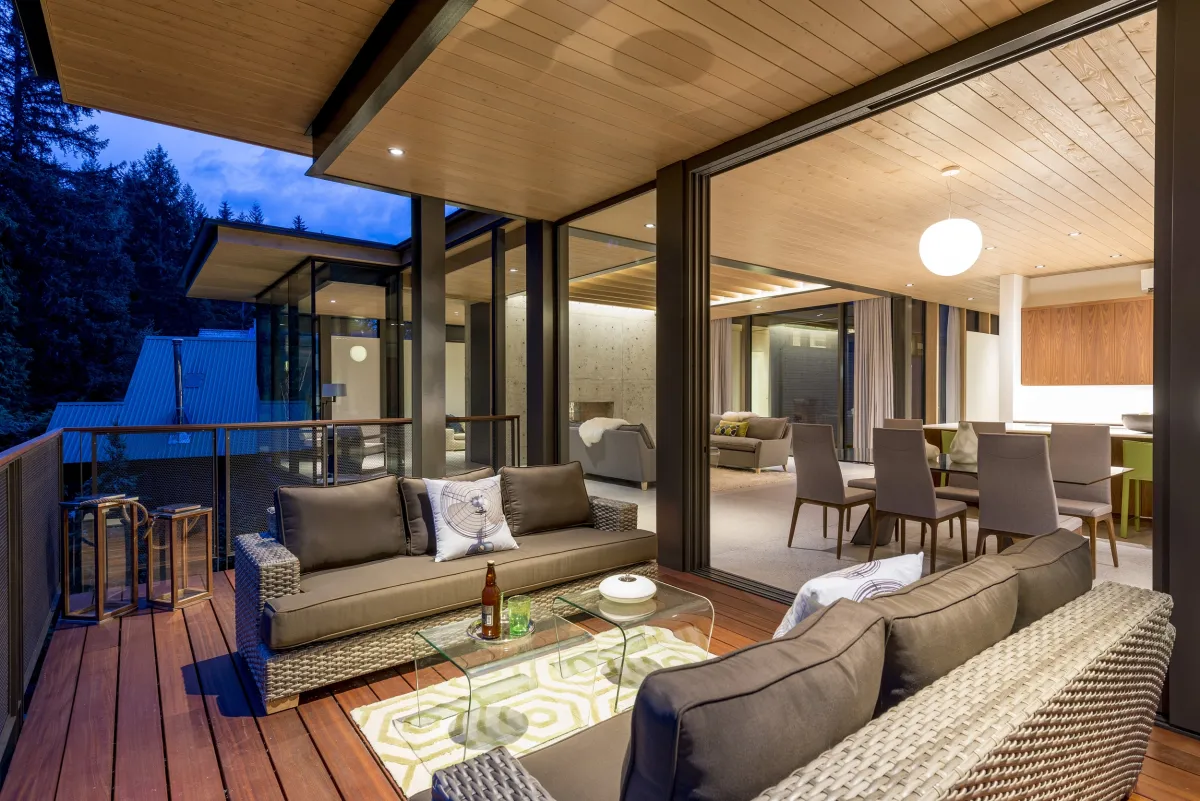 Whistler residence architecte curtain wall steel windows raico thermsi 3