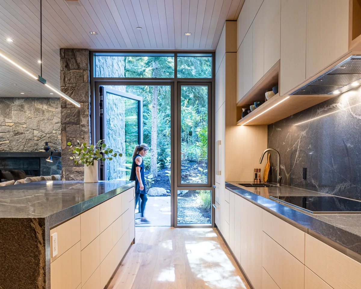 K19 whistler residence curtain wall aluminum windows raico thermai 4