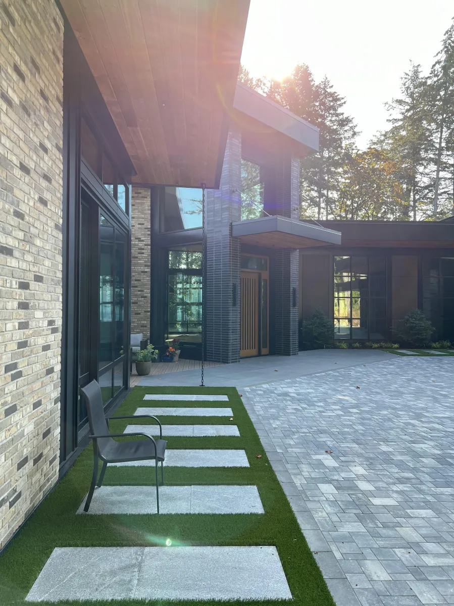 Vancouver island residence curtain wall aluminum