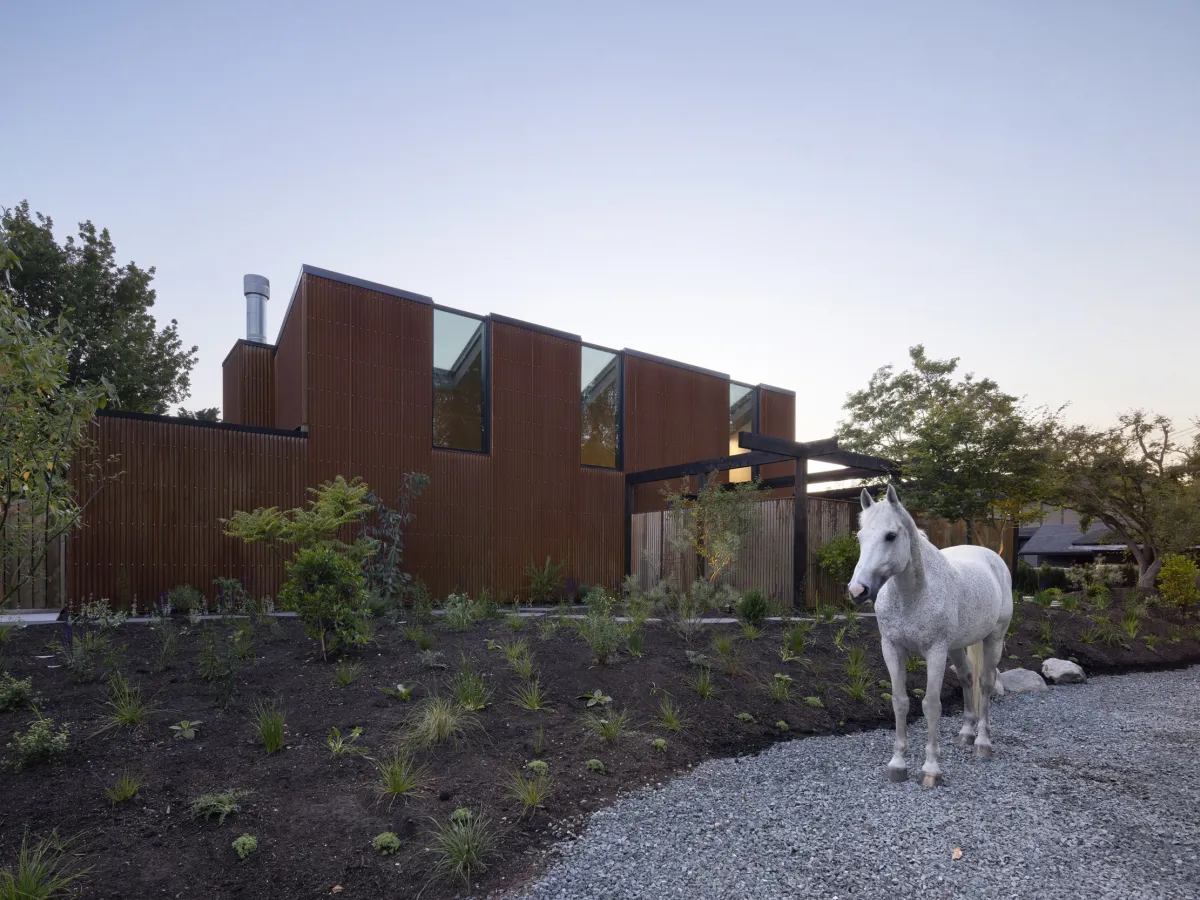 Ema Peter Measured Arch Paddock 3421 01