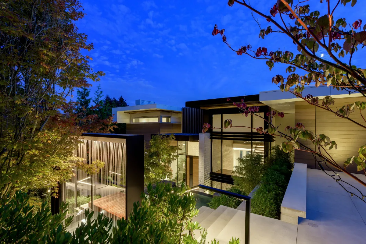 West Vancouver residence curtain wall raico thermai aluminum windows exterior 9