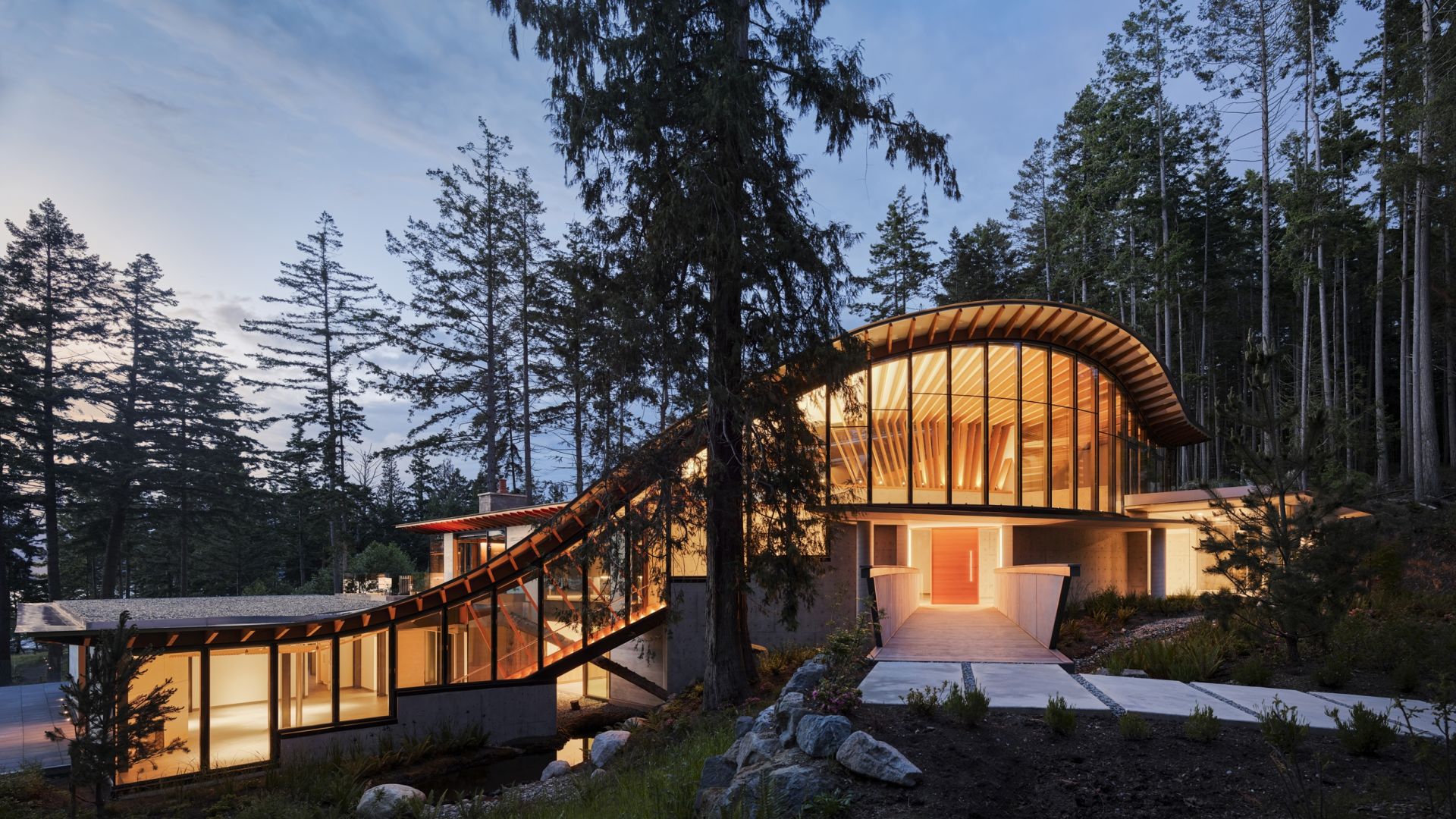 The cape bowen island raico therm HI curtainwall aluminum window 1