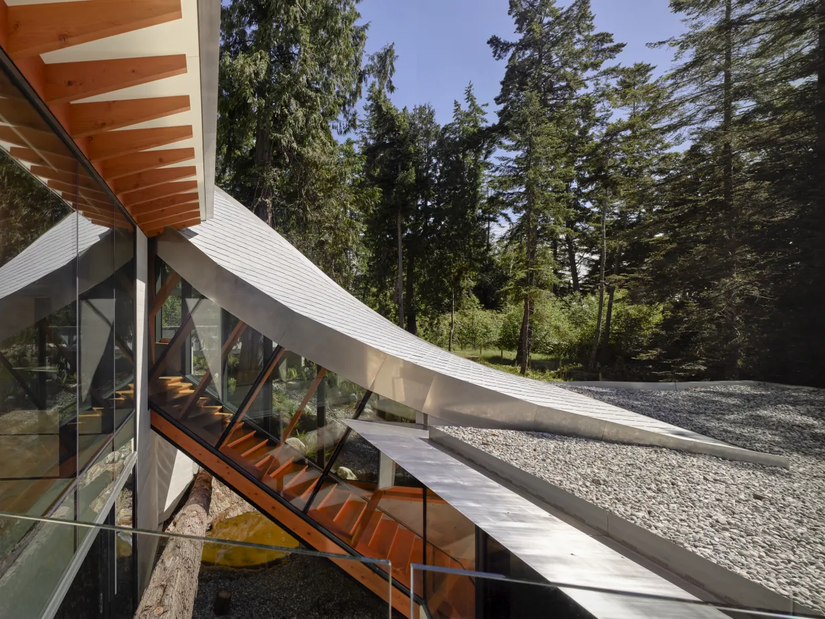 The cape bowen island raico therm HI curtainwall aluminum window 3